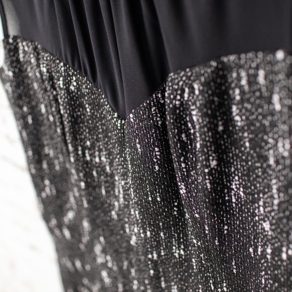 bebe Black Metallic Tweed Fit Flare Dress Size 2 Sleeveless Exposed Zip Fringe - Picture 3 of 9